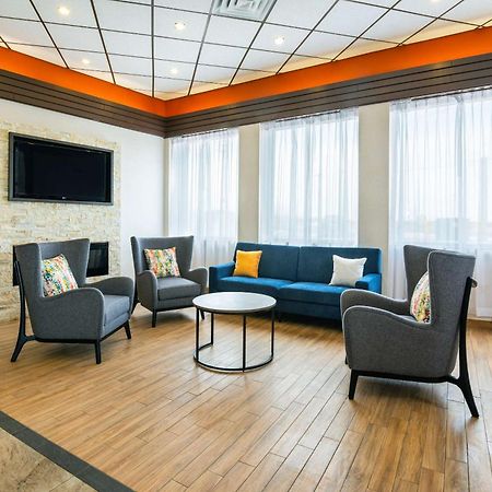 Comfort Inn & Suites Barrie Zewnętrze zdjęcie