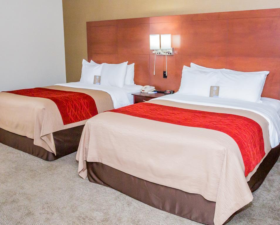 Comfort Inn & Suites Barrie Zewnętrze zdjęcie