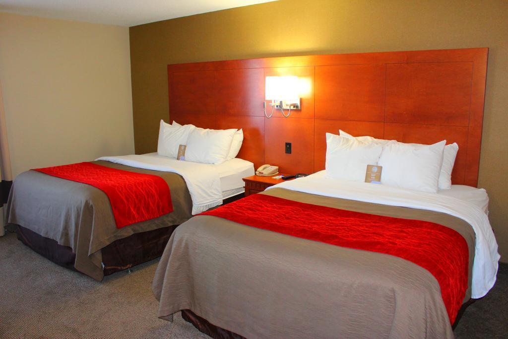 Comfort Inn & Suites Barrie Zewnętrze zdjęcie