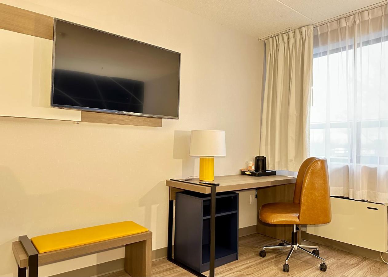 Comfort Inn & Suites Barrie Zewnętrze zdjęcie