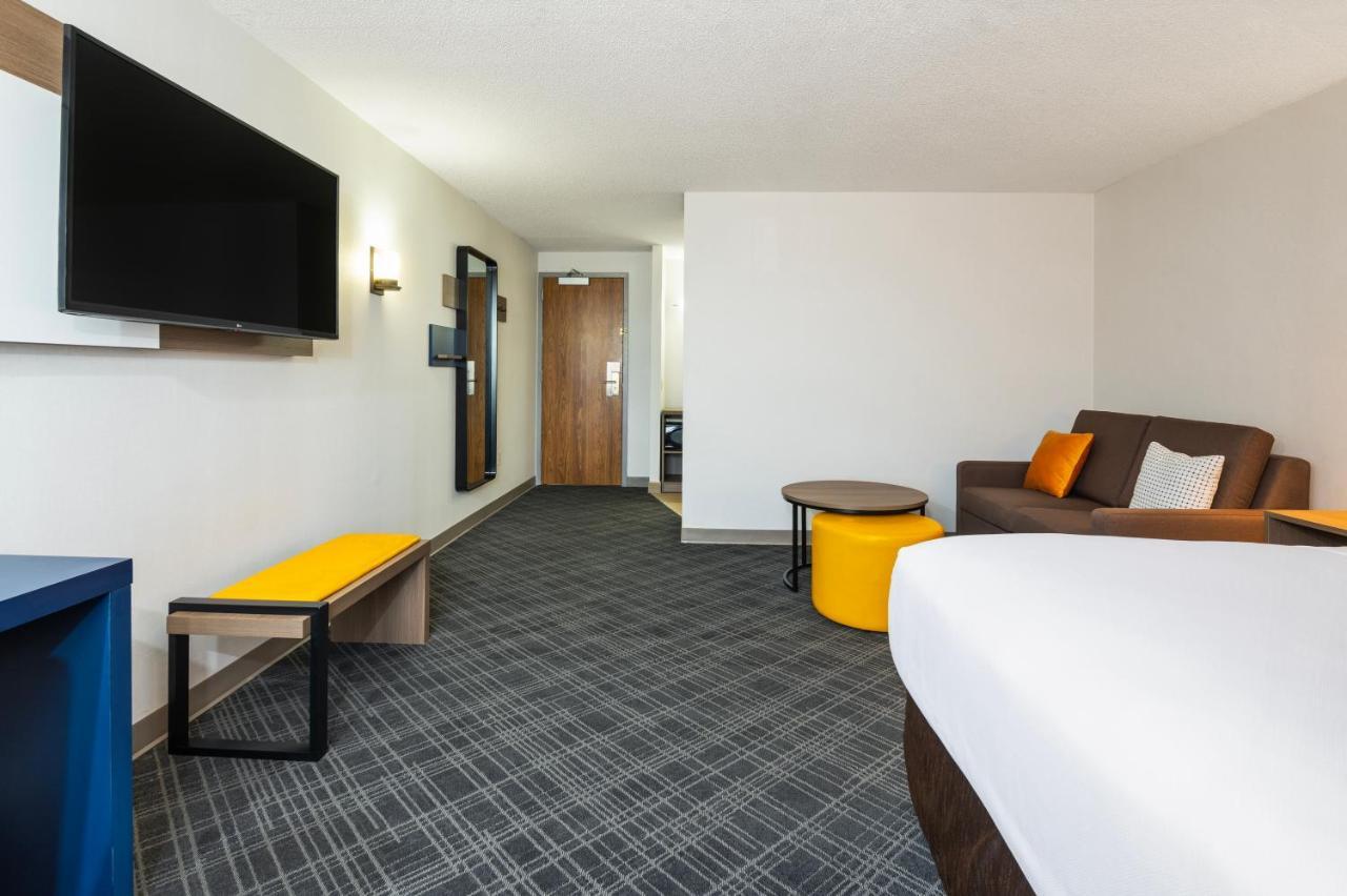 Comfort Inn & Suites Barrie Zewnętrze zdjęcie