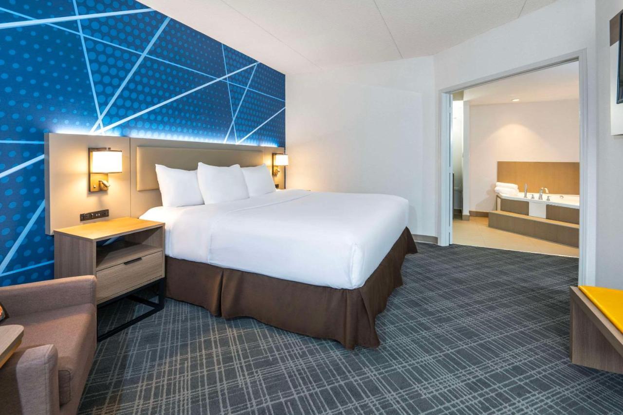 Comfort Inn & Suites Barrie Zewnętrze zdjęcie