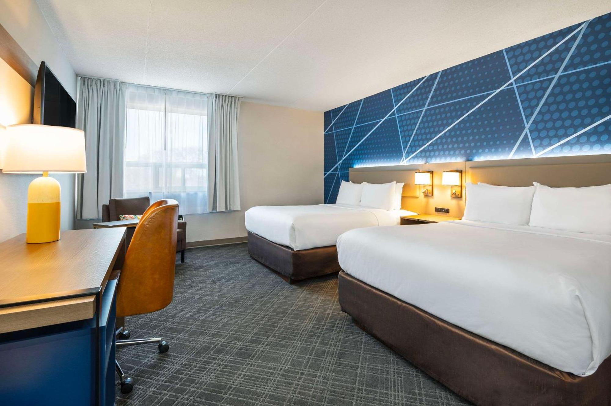 Comfort Inn & Suites Barrie Zewnętrze zdjęcie